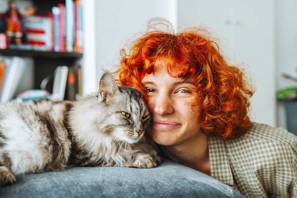 девушка с котом фото